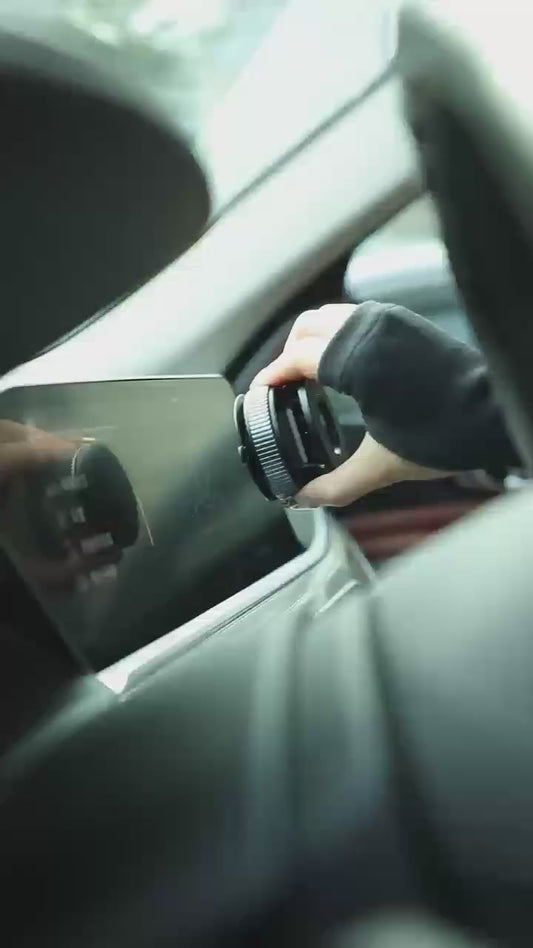 Magnetic 360° Magnetic Car Phone Holder With Strong Suction Base